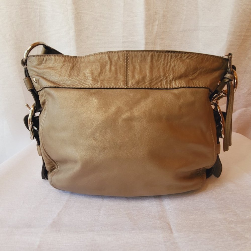 COACH Zoe Honey Mustard Yellow Shiny Liquid Patent Leather Hobo Bag F12735 - Picture 3 of 6